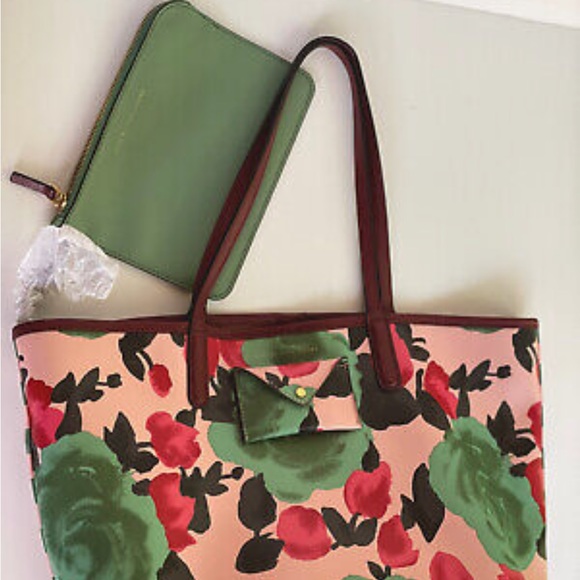 Marc Jacobs floral tote. Great condition - wallet purse not included - Picture 5 of 5